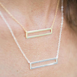 RECTANGLE OUTLINE NECKLACE